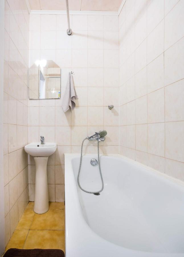 Apartment Near Metro Pecherskaya Kiev Eksteriør bilde