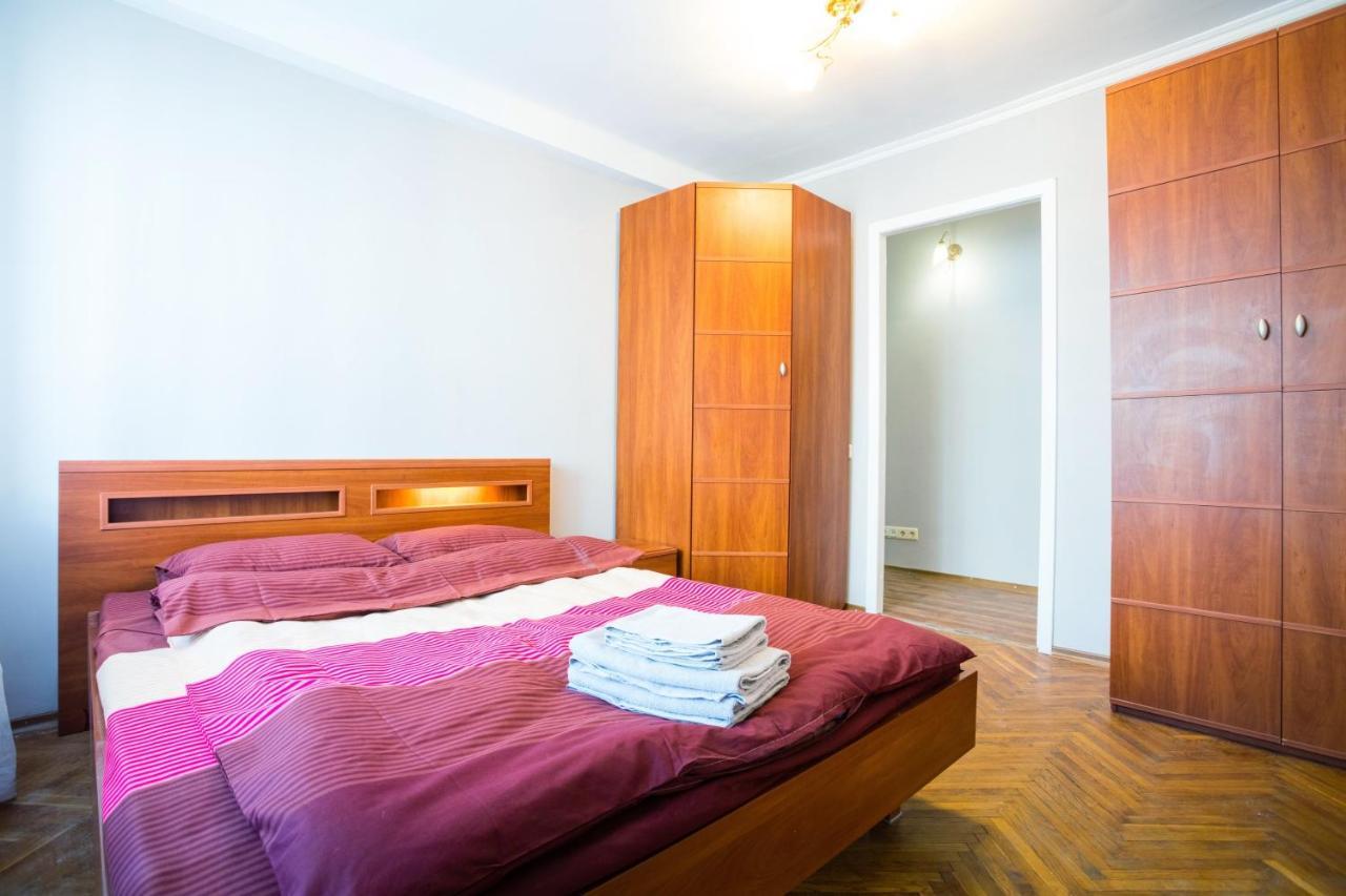 Apartment Near Metro Pecherskaya Kiev Eksteriør bilde